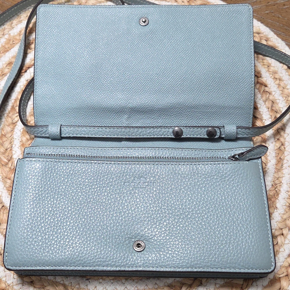 Coach Hayden Foldover Crossbody Clutch In Pebbled Leather In Cloud - Picture 3 of 11